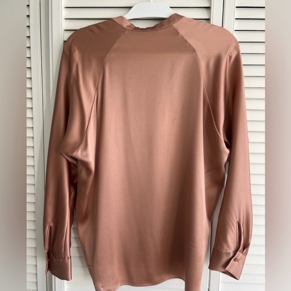 Vince Long sleeve 100% Silk Blouse - Picture 3 of 10